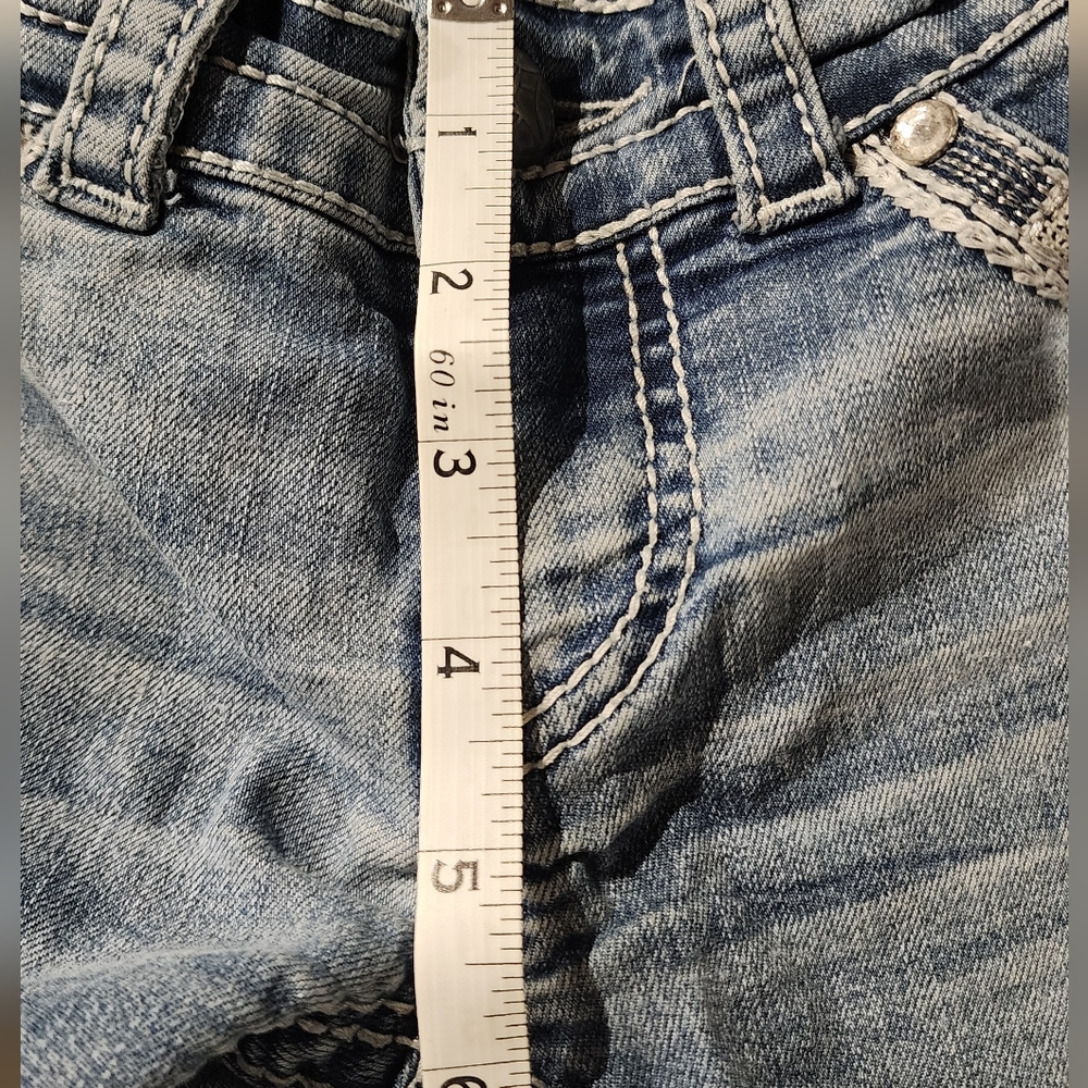 Daytrip Light Blue Denim Shorts - Picture 4 of 6